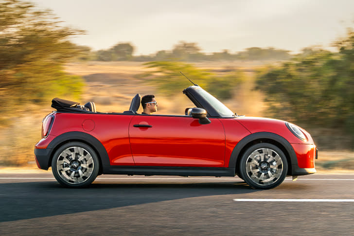 Mini Cooper Convertible photo