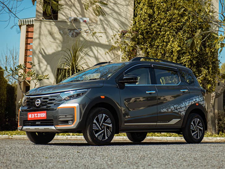 Nissan Gravite photo