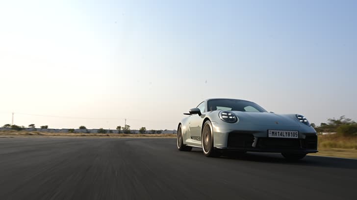Porsche 911 photo