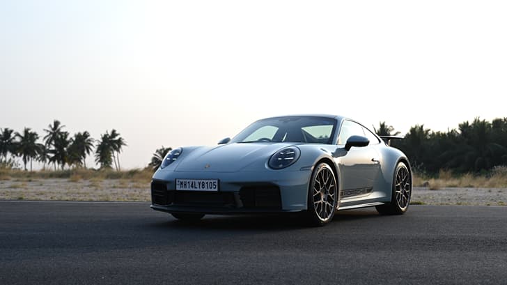 Porsche 911 photo