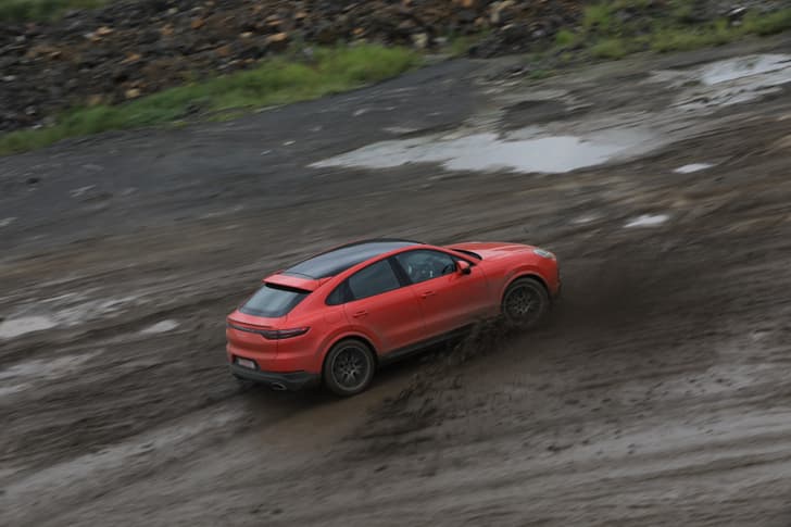 Porsche Cayenne Coupe photo