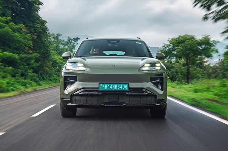 Porsche Cayenne Electric photo
