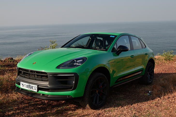 Porsche Macan photo
