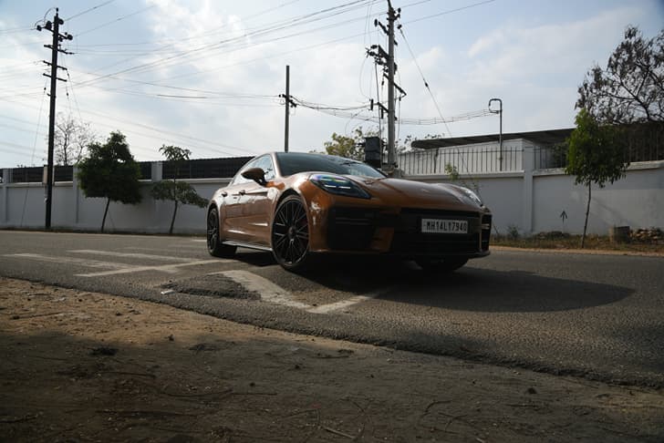 Porsche Panamera photo