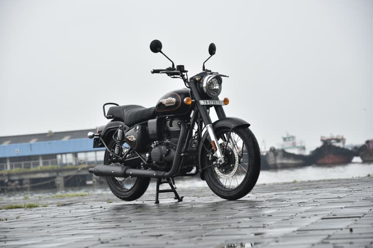 Royal Enfield Bullet 350 photo