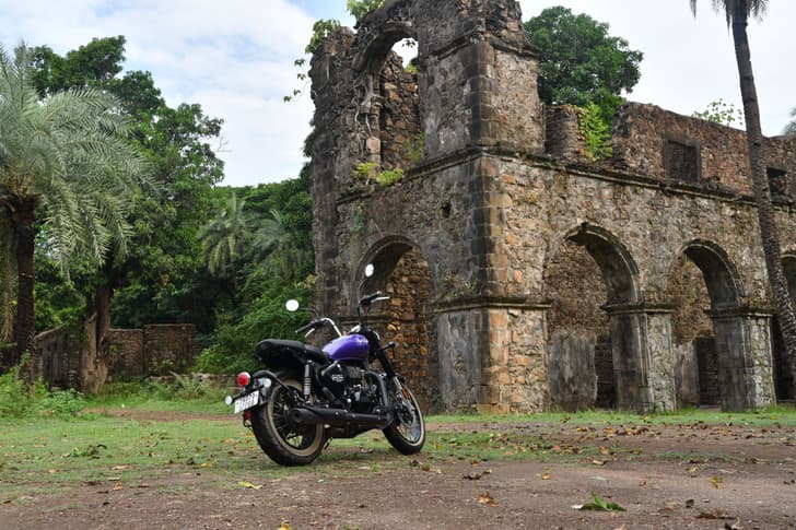 Royal Enfield Goan Classic 350 photo