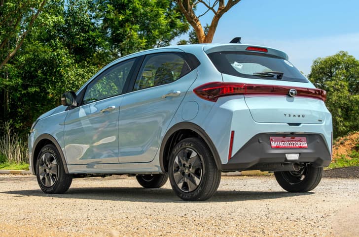 Tata Tiago photo