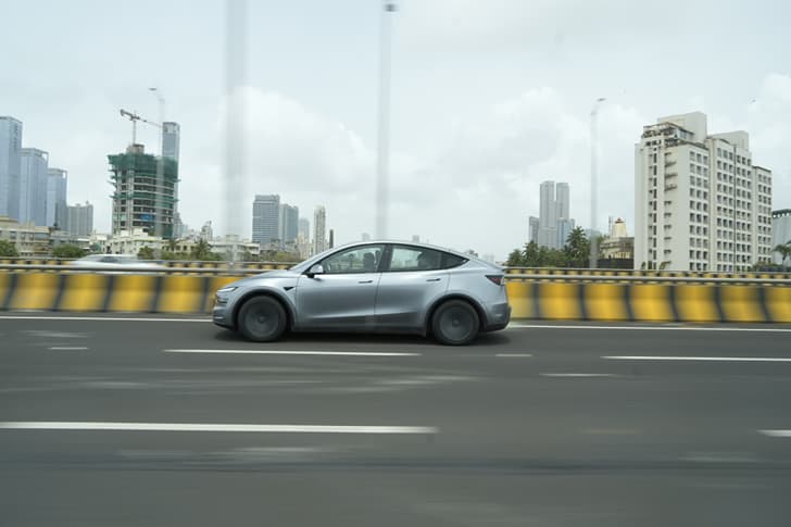 Tesla Model Y photo