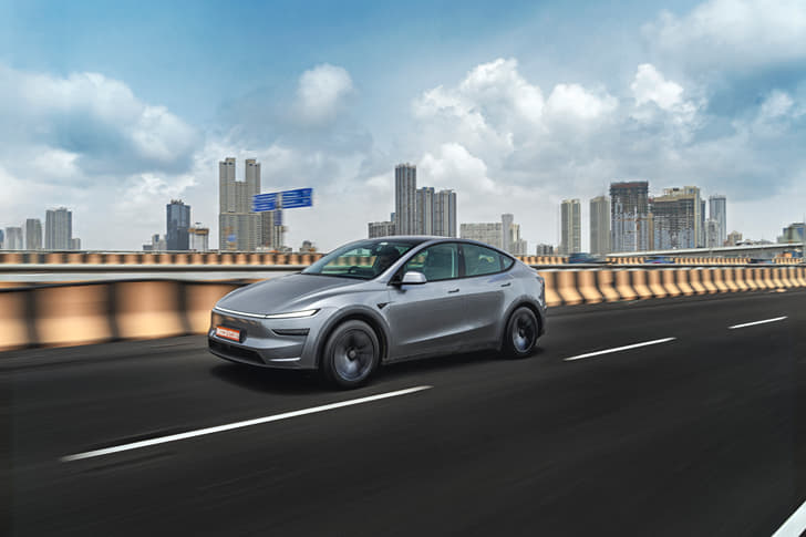 Tesla Model Y photo