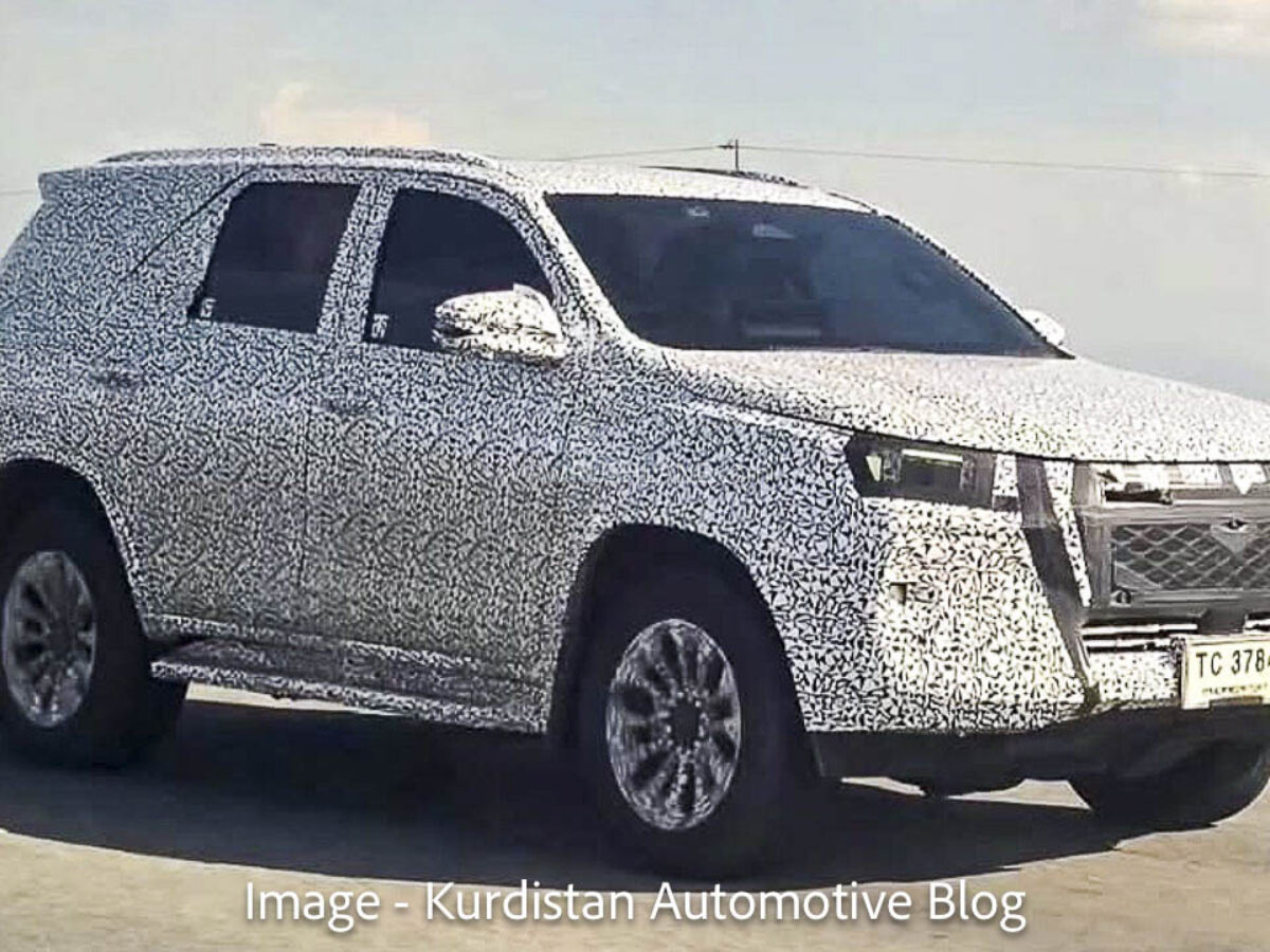 Toyota Fortuner photo