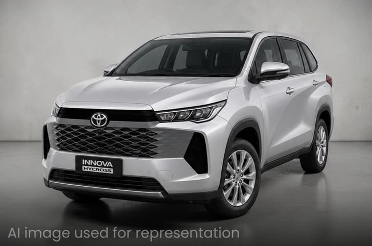 Toyota Innova HyCross facelift photo