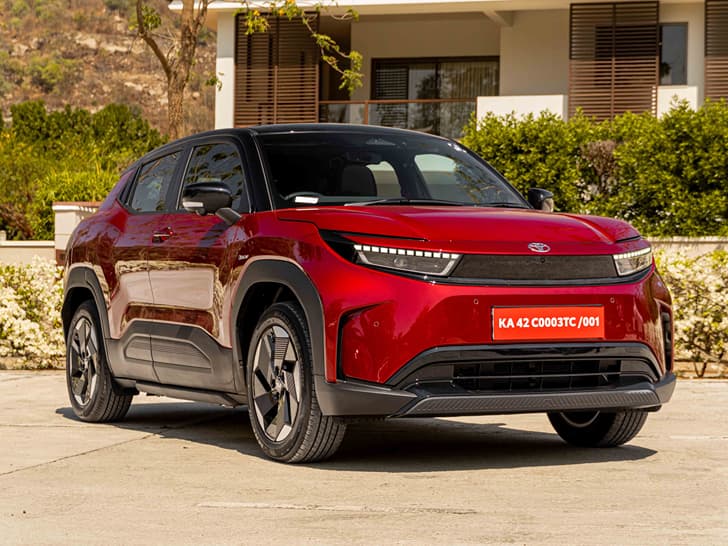Toyota Urban Cruiser Ebella photo