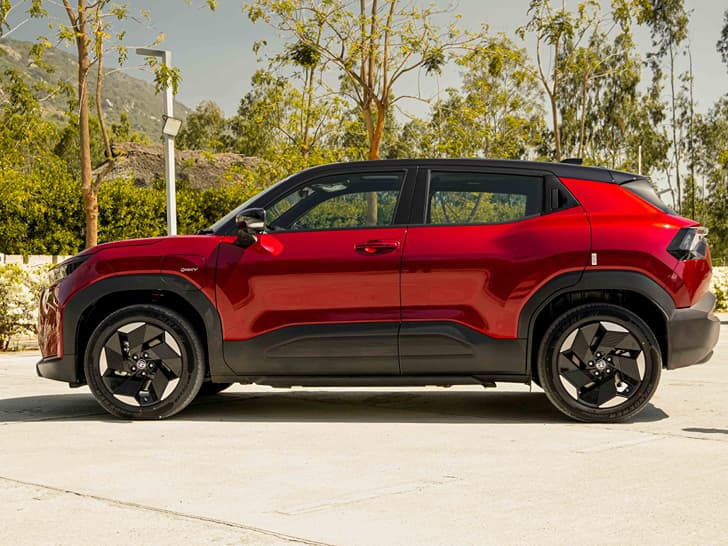 Toyota Urban Cruiser Ebella photo