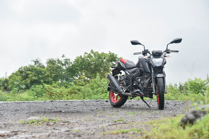Tvs Apache RTR 160 4V photo