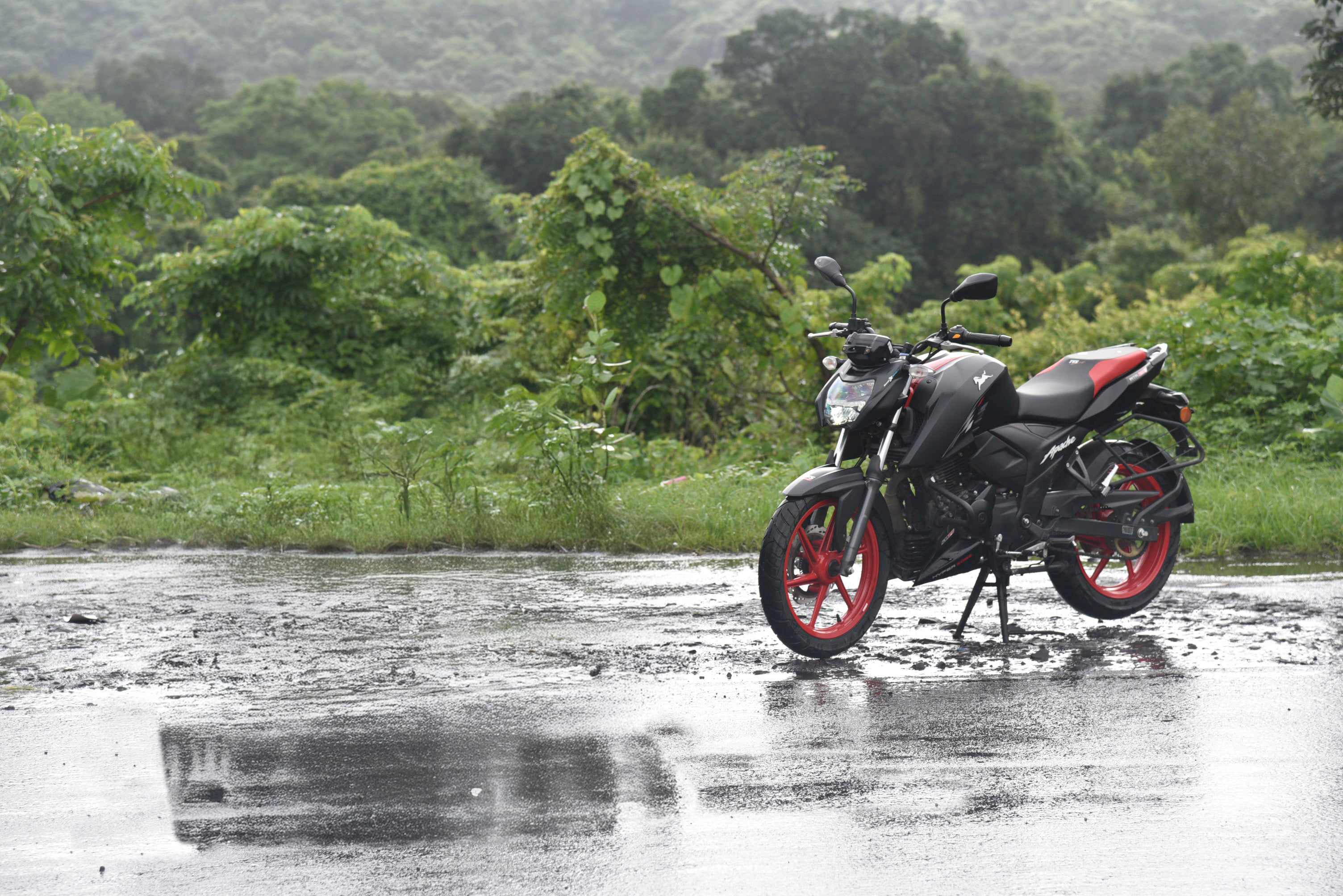 Tvs Apache RTR 160 4V