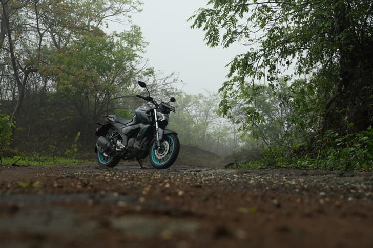 Yamaha FZ-S Fi photo
