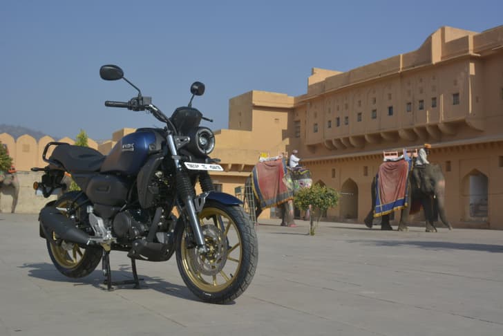 Yamaha FZ-X photo