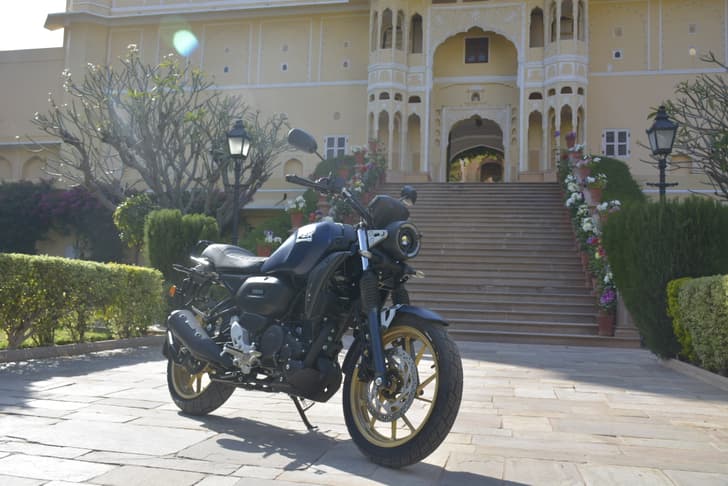 Yamaha FZ-X photo