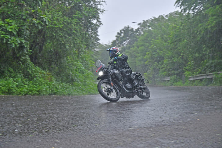 Yezdi Adventure photo 4