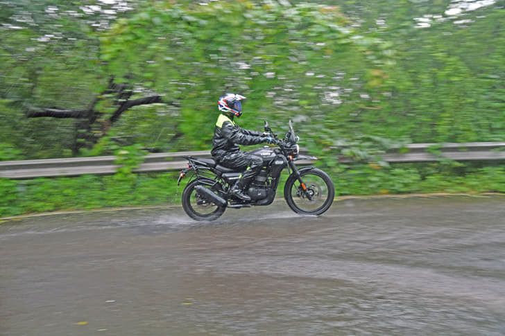 Yezdi Adventure photo 3