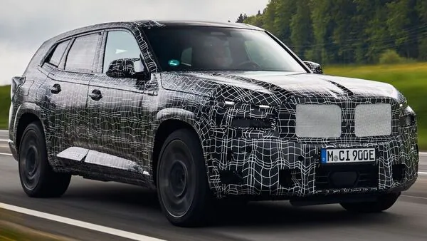 BMW XM (BMW)