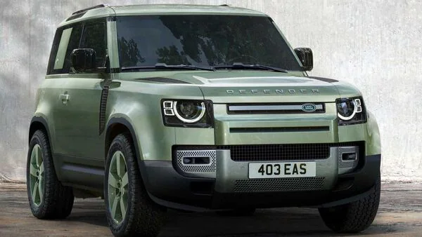 Land Rover Defender 75th Limited Edition has been developed based on the HSE trim.
