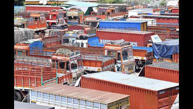 Karnataka truckers’ strike continue as talks with chief minister Siddaramaiah fail