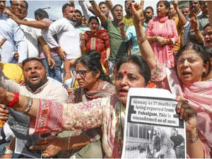 Kashmir valley shuts down in protest against Pahalgam terror attack, first time in 35 years