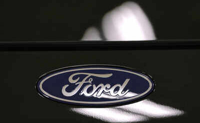 Trump tariff hit: Ford withdraws 2025 forecast, Q1 profits fall by 65%, revenues fall to $40 billion