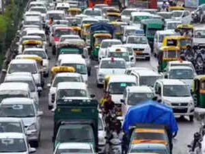 Noida–Delhi traffic advisory: Mahamaya flyover faces traffic restrictions till this date