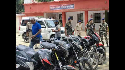 3, including minor, held for vehicle theft in Bokaro