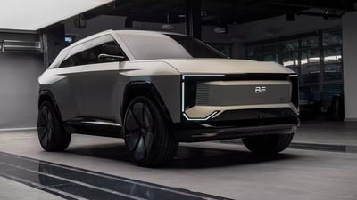 Mahindra BE.07 production model is set for a 2027 launch. The electric SUV will use the INGLO EV platform and could offer 60 kWh and 70 kWh battery options.