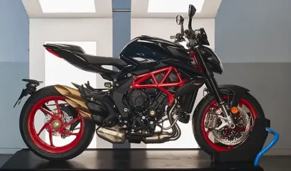 MV Agusta Brutale 800 Gets New Nero Carbonio Livery