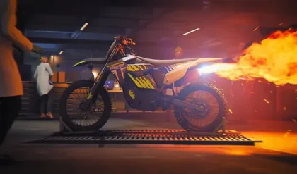 Triumph F 250-X with a Flamethrower in 007 First Light
