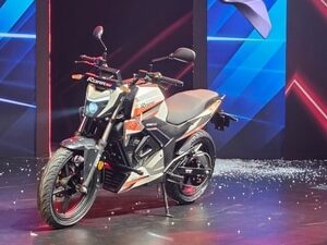 The Oben Rorr Evo is the newest electric streetfighter from the company, priced from  ₹1,24,999 (ex-showroom).