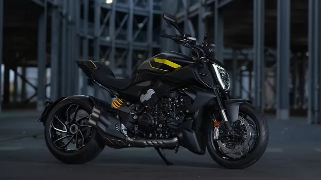 Ducati Diavel V4 Black Roadster Launching Soon