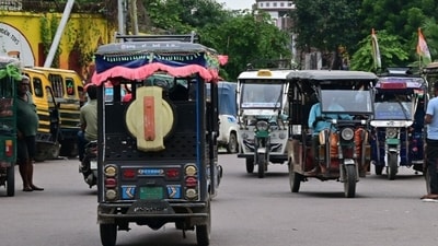 Delhi may include a  ₹5,000 scrappage incentive for older e-rickshaws in its upcoming EV policy (Anil Kumar Maurya/HT)