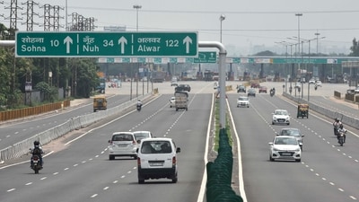 The NHAI claims to have identified 595 critical locations of unauthorised parking across various states on national highways, along with their latitude and longitude coordinates.