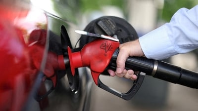 Eight districts of Uttar Pradesh, namely Gautam Buddh Nagar, Ghaziabad, Hapur, Bulandshahr, Meerut, Muzaffarnagar, Baghpat and Shamli, will implement the no PUCC, no fuel rule from Oct 1, 2026.