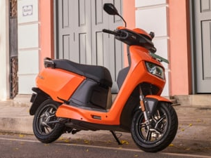 The new VIDA VX2 Plus 4.4 kWh offers a claimed IDC-certified range of 187 km and joins the brand's expanding electric scooter lineup.