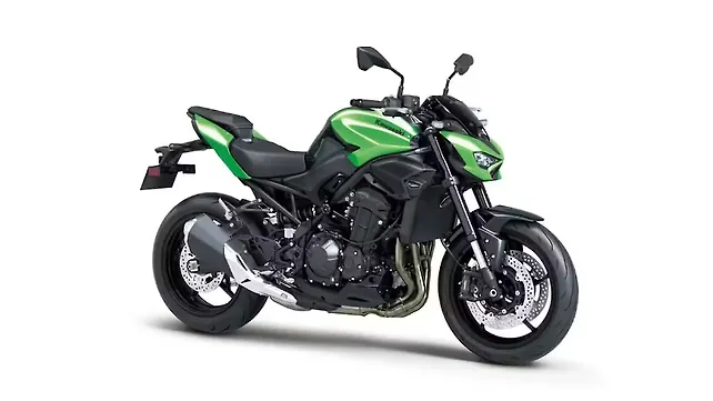 Kawasaki Z900 being offered with first free service and tall visor
