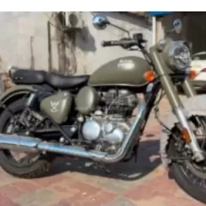 Royal Enfield Classic 350 Gorkha Edition Spotted at a Dealership Ahead of Launch