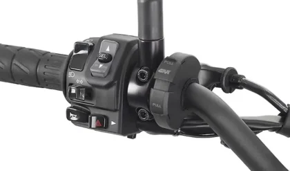 GIVI S120 Handlebar Charger for Motorcycles and Scooters