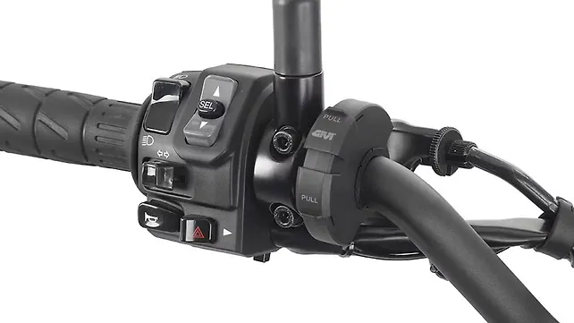 GIVI S120 Handlebar Charger for Motorcycles and Scooters